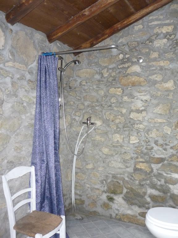 Micro-Cottage In Pietra La Ratatouille Dego Quarto foto